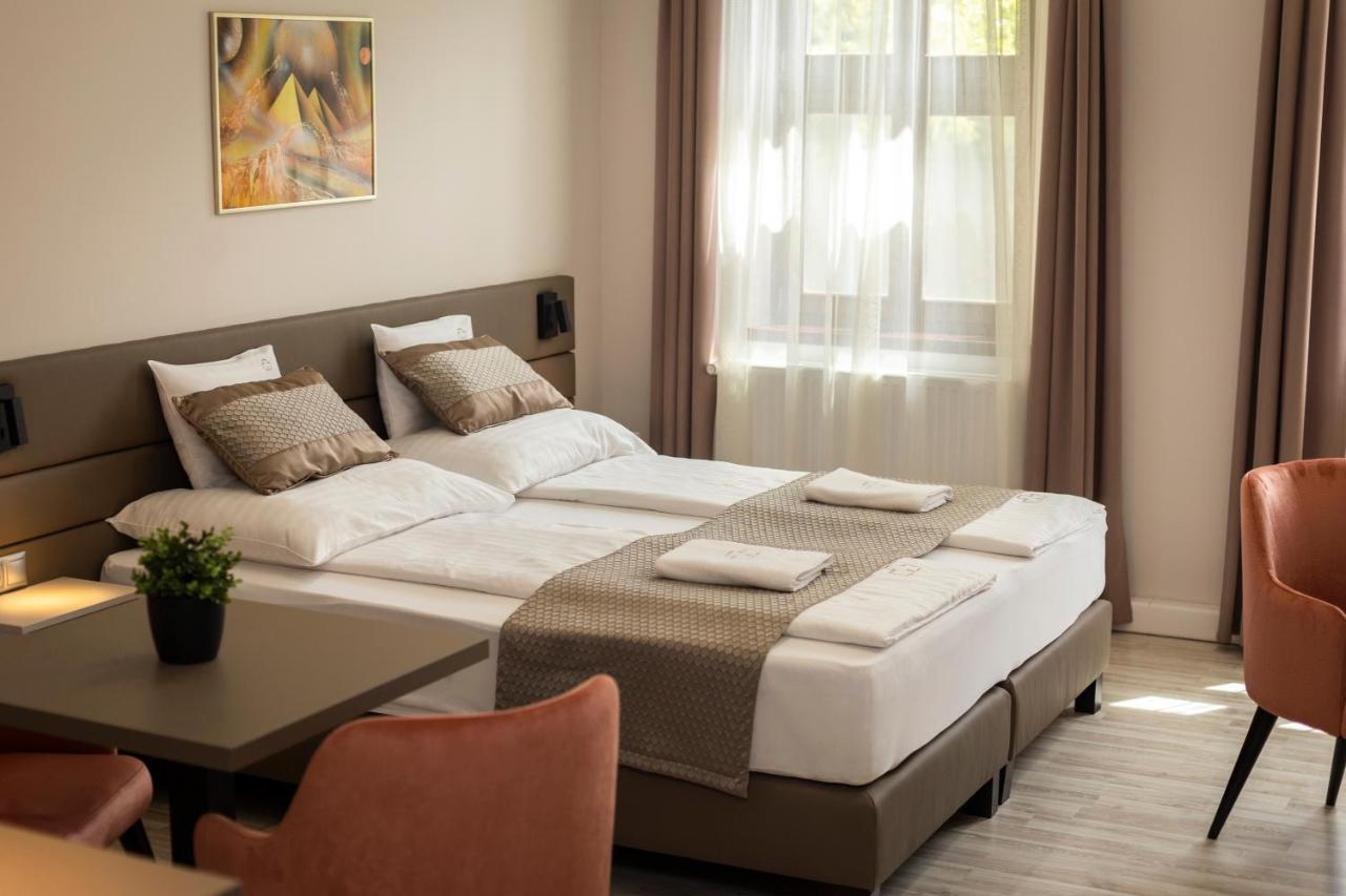 Vegvar Spa Apartman Gyula Exterior foto