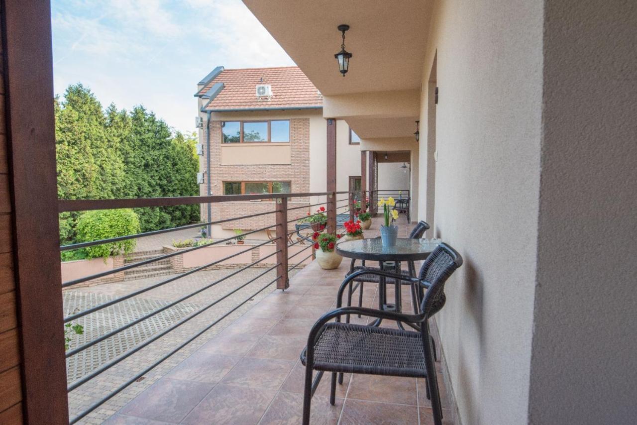Vegvar Spa Apartman Gyula Exterior foto